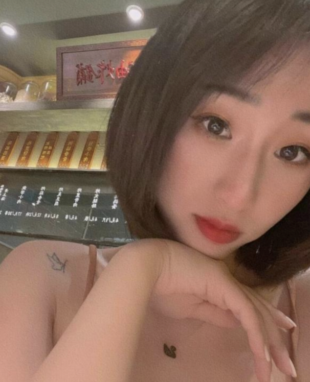 南开瑜伽教练凌兮